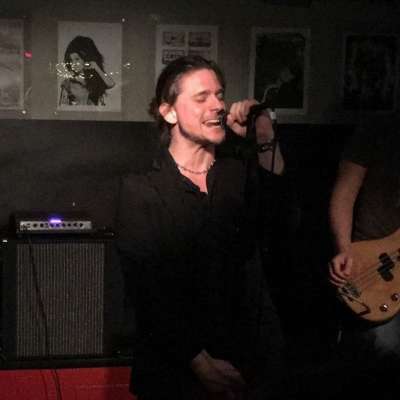 Rocksångare söker bluesrock- eller grunge-band