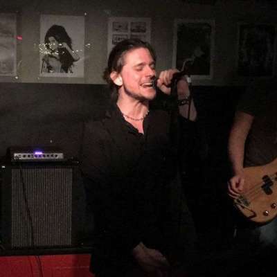 Rocksångare söker bluesrock- eller grungeband